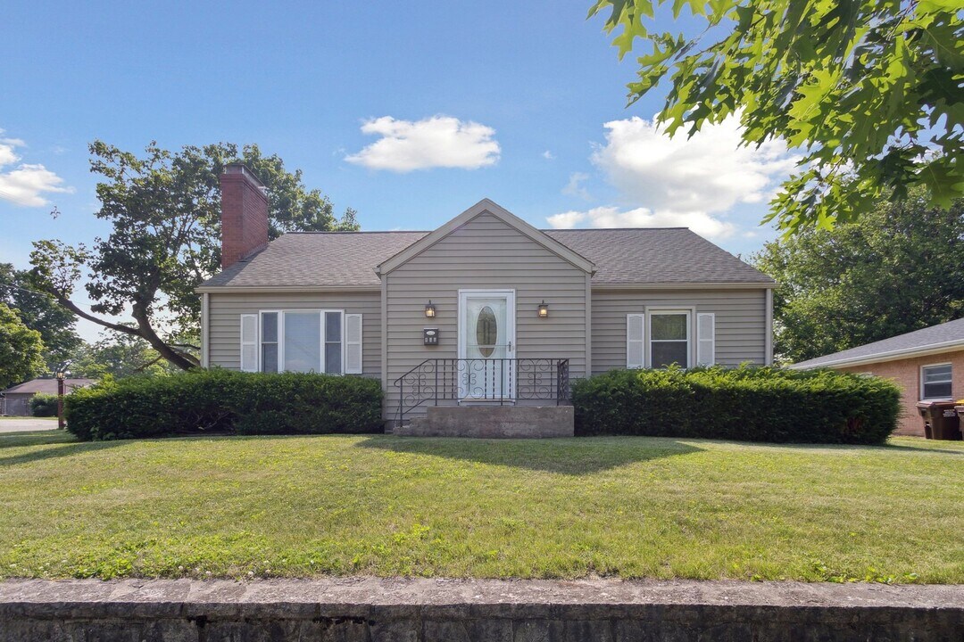 504 Roland Ave in Rockford, IL - Building Photo