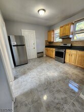 43 W 26th St in Bayonne, NJ - Building Photo - Building Photo