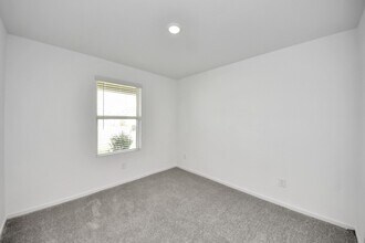 213 Nicholas Rd in Wharton, TX - Foto de edificio - Building Photo