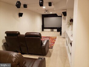 323 W Boulder Dr in Chalfont, PA - Building Photo - Building Photo