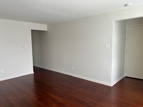 372 Yates Ave in Calumet City, IL - Building Photo - Building Photo