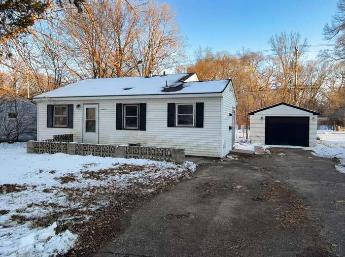 6907 52nd Ave N in Minneapolis, MN - Building Photo