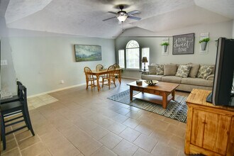 2324 Sheridan St, Unit Unit B in Houston, TX - Building Photo - Building Photo