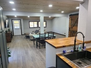 1856 Canyonville-Riddle Rd in Riddle, OR - Building Photo - Building Photo