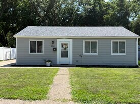3716 11th Ave in Moline, IL - Building Photo