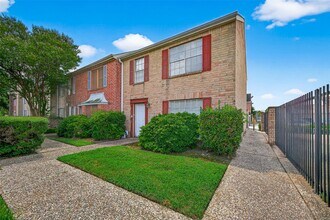 4064 Belle Park Dr in Houston, TX - Building Photo - Building Photo