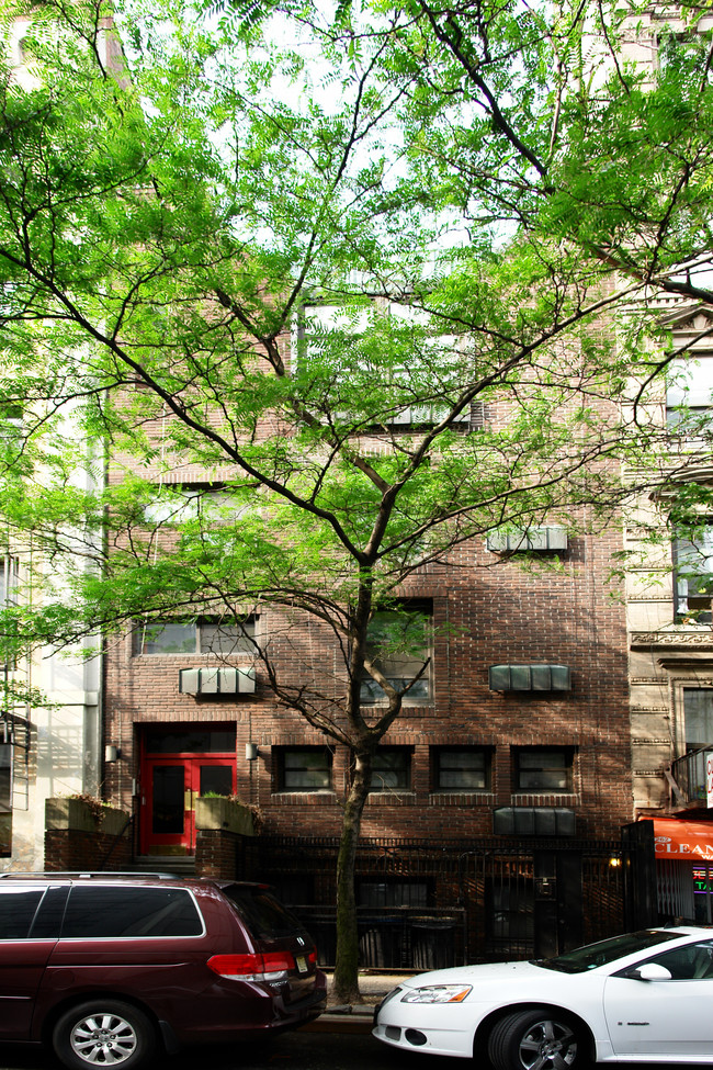 260 W 22nd St in New York, NY - Foto de edificio - Building Photo