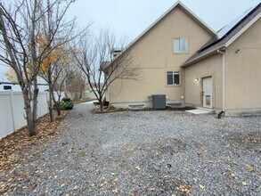 317 W Farmside Dr in Saratoga Springs, UT - Building Photo - Building Photo