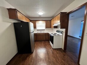 409 S Cook Ave in Norman, OK - Building Photo - Building Photo