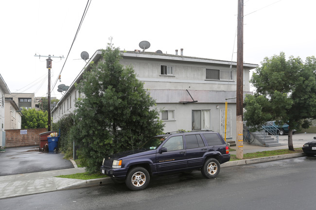 10716 Francis Pl in Los Angeles, CA - Building Photo - Building Photo