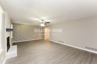 100 Crawford Cir in Newnan, GA - Building Photo - Building Photo