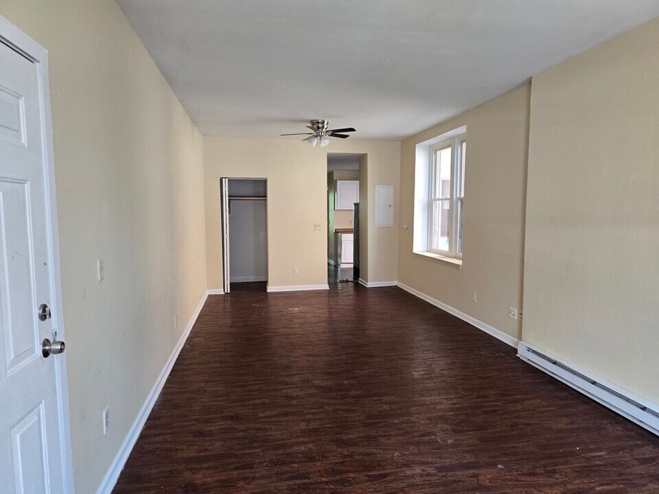218 N 6th St in Allentown, PA - Building Photo