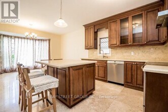 137 Helendale Ave in Toronto, ON - Building Photo - Building Photo