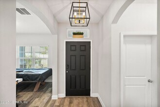 728 Sycamore Wy in Orange Park, FL - Building Photo - Building Photo