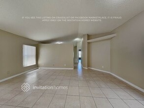 1990 NW 188th Ave in Pembroke Pines, FL - Building Photo - Building Photo