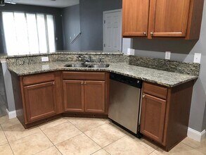 9417 Tawnyberry St in Orlando, FL - Building Photo - Building Photo