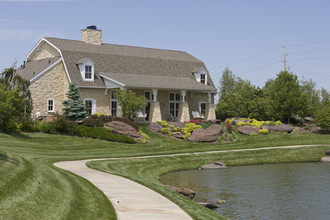 Hutton Farms in Lawrence, KS - Foto de edificio - Building Photo