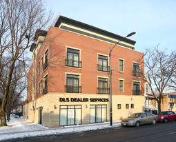 4136 N Western Ave Apartments