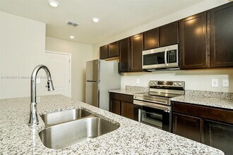 4073 SW Jaqust St in Port St. Lucie, FL - Building Photo - Building Photo