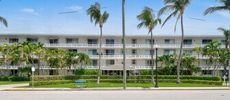139 Sunrise Ave in Palm Beach, FL - Building Photo