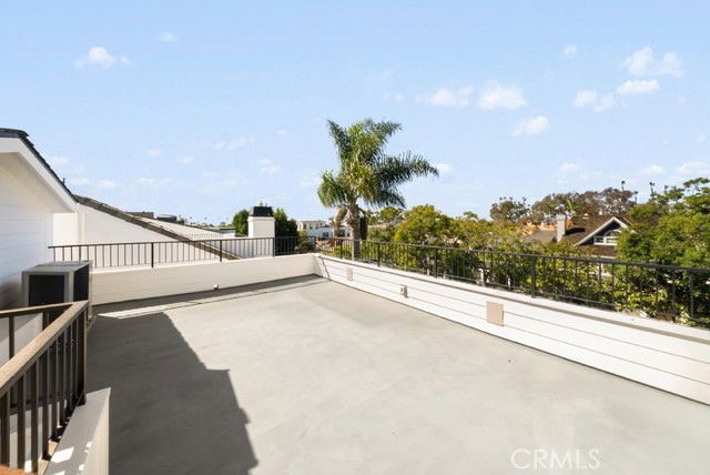 property at 616 Acacia Ave