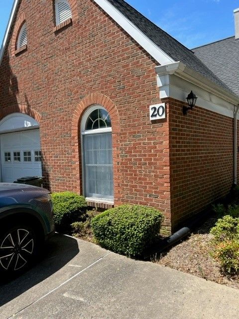 property at 20 E Village Rd