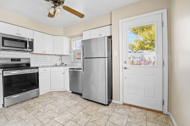 2158 Champaign Rd in Lincoln Park, MI - Building Photo - Building Photo