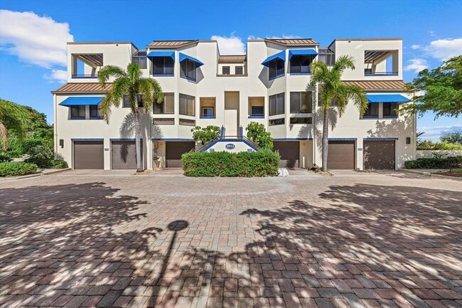 property at 2012 Harbourside Dr