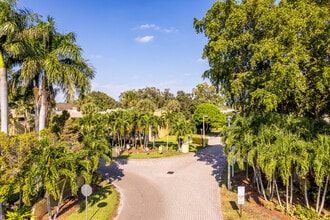 Meadows on the Green in Boynton Beach, FL - Building Photo - Building Photo