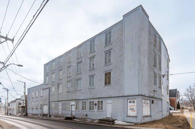 416 Saint-Joseph St in Lévis, QC - Building Photo - Building Photo