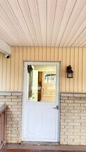1060 Glaser Dr in Troy, MI - Building Photo - Building Photo