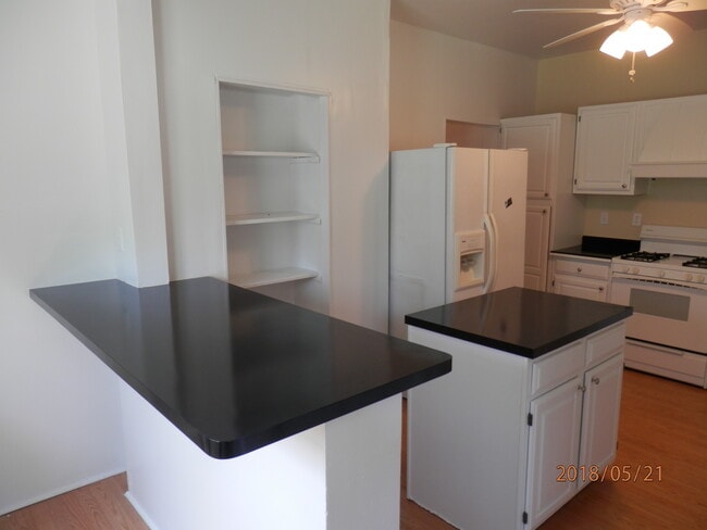 501 Penn St in Verona, PA - Building Photo - Building Photo