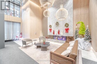 252 Church St in Toronto, ON - Building Photo - Building Photo