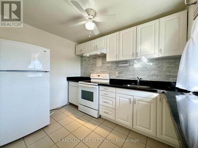 property at 2696 Lake Shore Blvd W