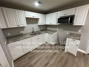 8504 Ruskin Way in Kansas City, MO - Building Photo - Building Photo