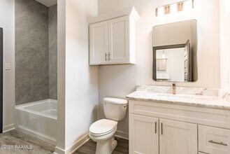 134 Banister Ct in Lafayette, LA - Building Photo - Building Photo