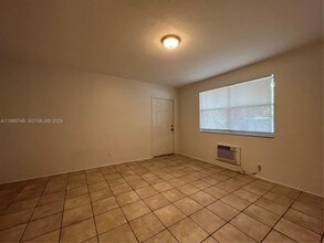 2303 Adams St in Hollywood, FL - Building Photo - Building Photo