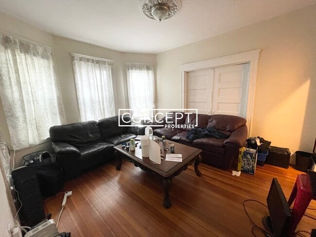 65 Hillside St in Boston, MA - Building Photo - Building Photo