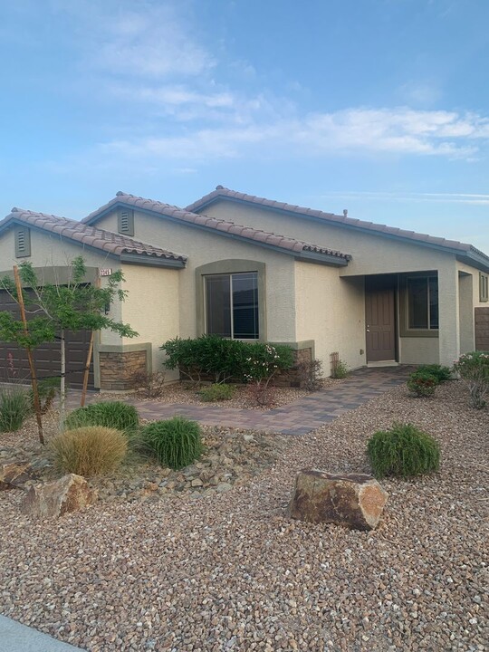 2345 Brookings Harbor Dr in Laughlin, NV - Building Photo