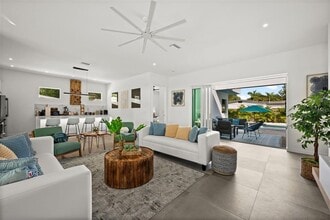 2365 Waldemere St in Sarasota, FL - Building Photo - Building Photo