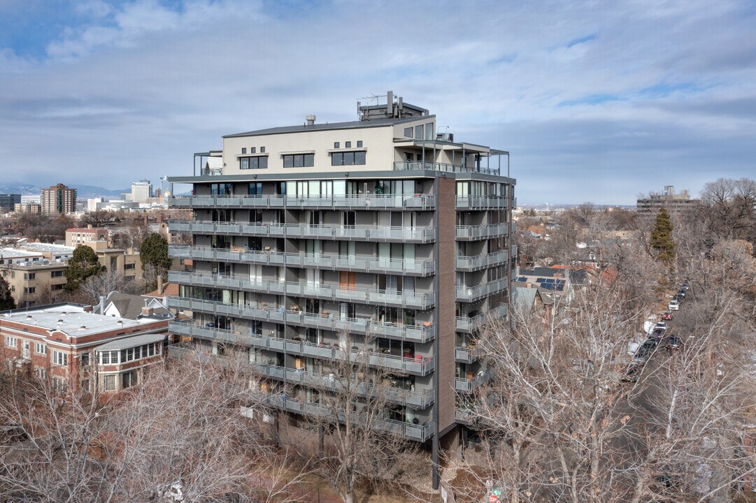 Park Regency in Denver, CO - Building Photo