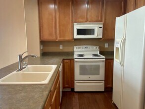 15934 E Geddes Ln in Aurora, CO - Building Photo - Building Photo