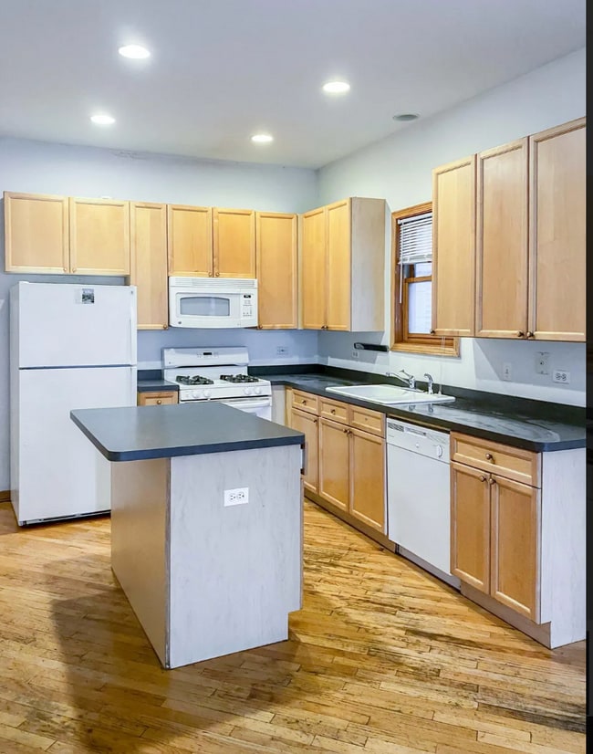 2735 N Wayne Ave, Unit 1n, Unit 1n