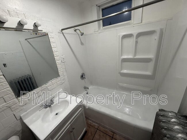 1560 S 7th St in Milwaukee, WI - Building Photo - Building Photo