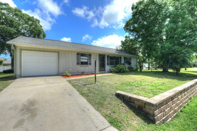 1690 Seahouse St in Sebastian, FL - Building Photo - Building Photo