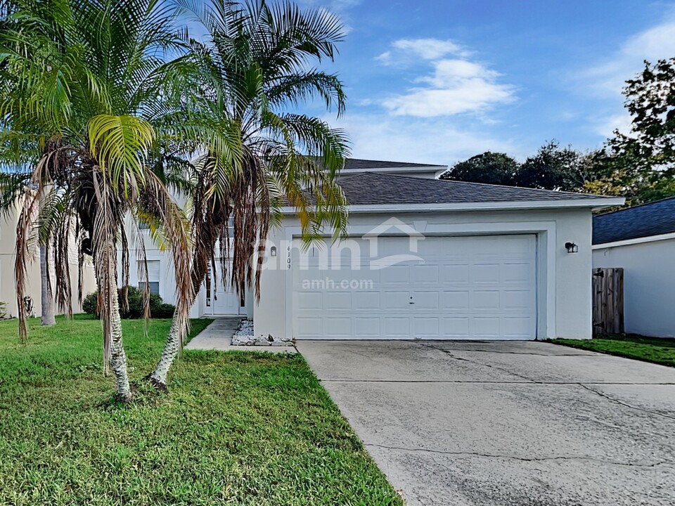 4109 Stonefield Dr in Orlando, FL - Building Photo