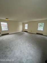 36 Edgewood Ave, Unit 2 in Greenwich, CT - Building Photo - Building Photo