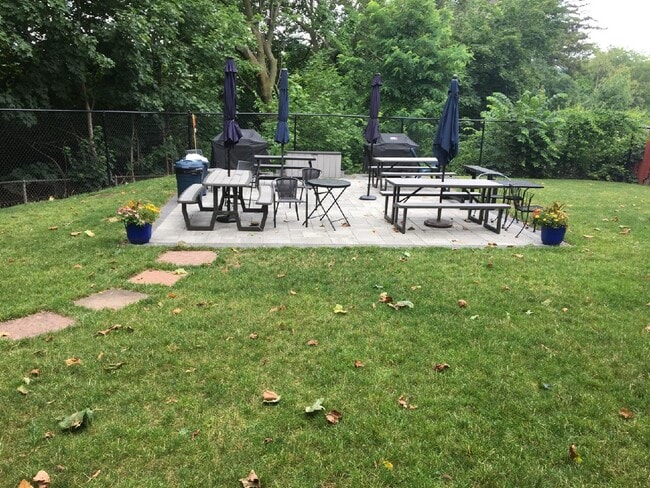 property at 152 N Broadway