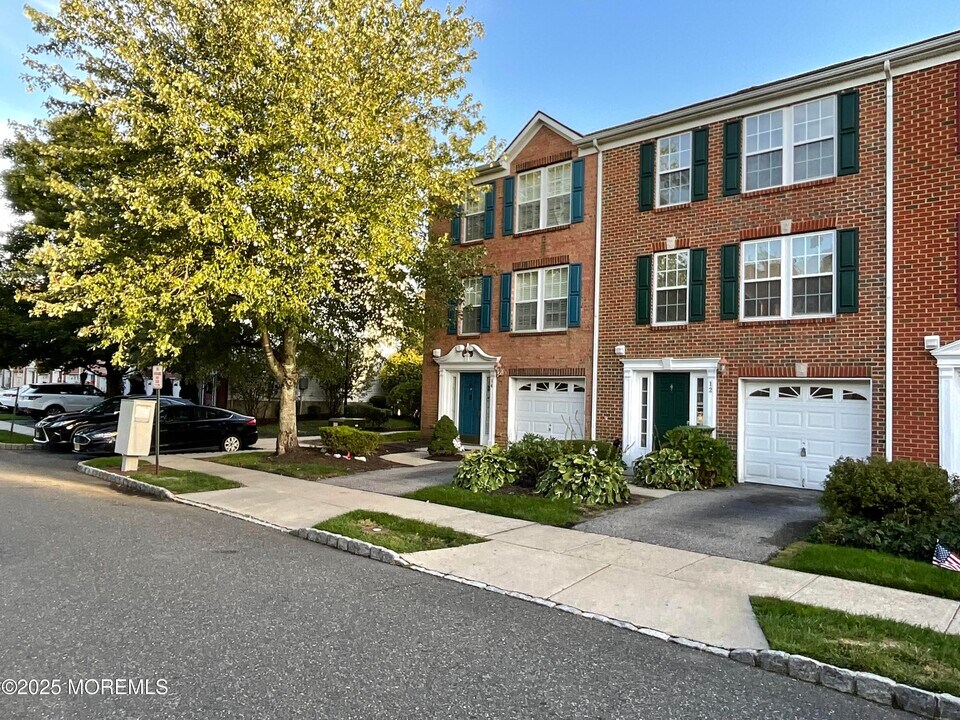 12 Abby Road in Farmingdale, NJ - Building Photo