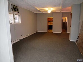 649 New Jersey Ave-Unit -1st Floor in Lyndhurst, NJ - Building Photo - Building Photo